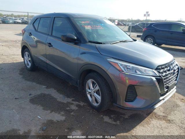 Salvage Nissan Kicks