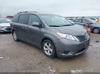  Salvage Toyota Sienna