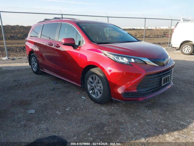  Salvage Toyota Sienna