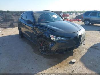  Salvage Alfa Romeo Stelvio
