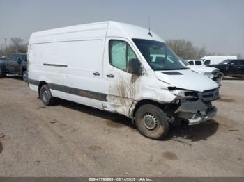  Salvage Mercedes-Benz Sprinter 2500