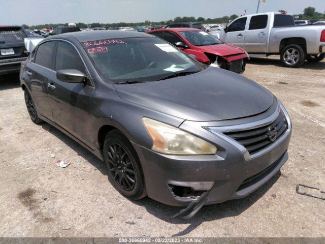  Salvage Nissan Altima