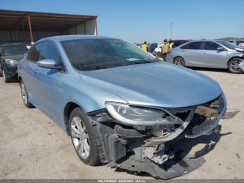  Salvage Chrysler 200