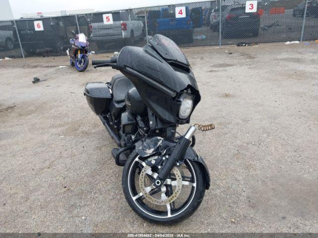  Salvage Harley-Davidson Flhx