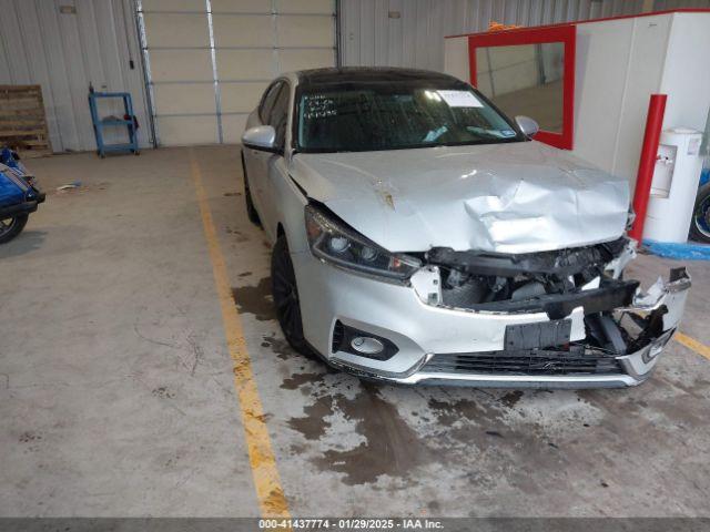  Salvage Kia Cadenza