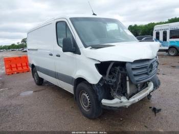  Salvage Mercedes-Benz Sprinter 2500