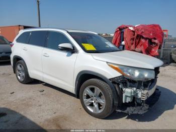  Salvage Toyota Highlander