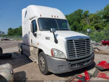  Salvage Freightliner Cascadia 125