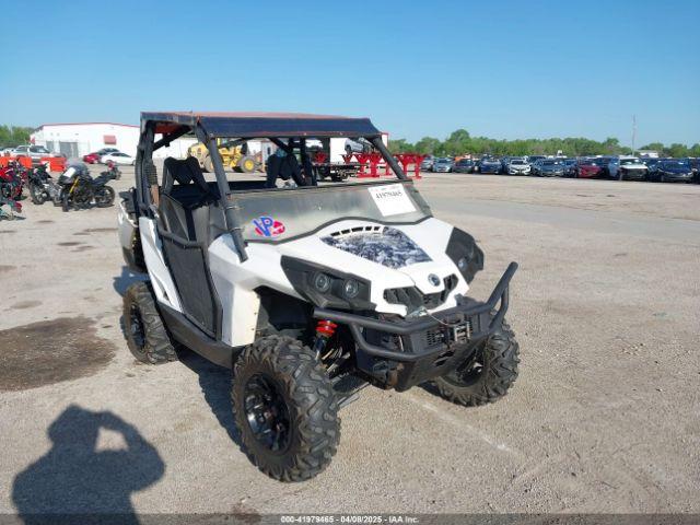  Salvage Can-Am Commander