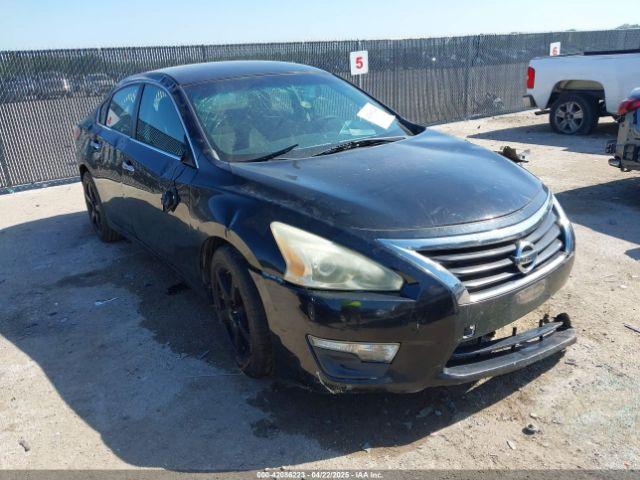  Salvage Nissan Altima