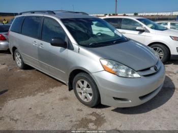  Salvage Toyota Sienna