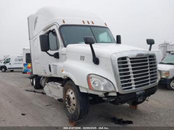  Salvage Freightliner Cascadia 125