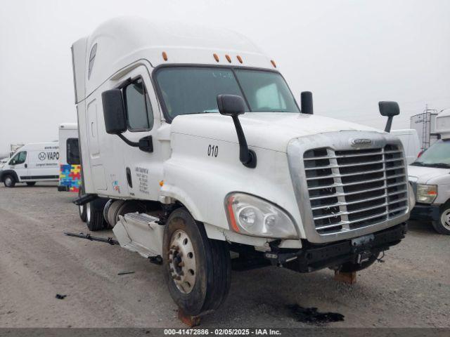  Salvage Freightliner Cascadia 125