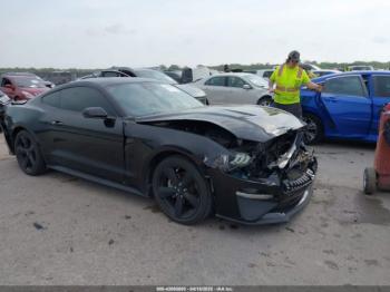 Salvage Ford Mustang