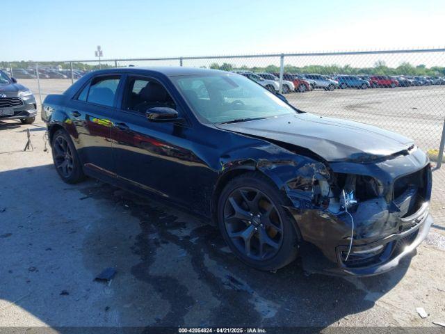  Salvage Chrysler 300