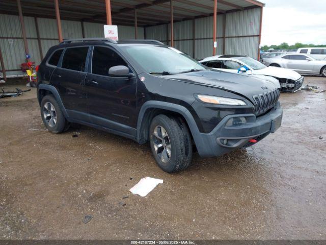  Salvage Jeep Cherokee