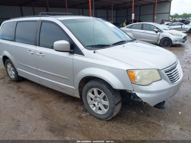  Salvage Chrysler Town & Country