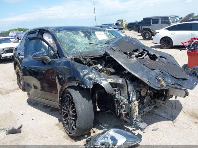  Salvage Porsche Cayenne