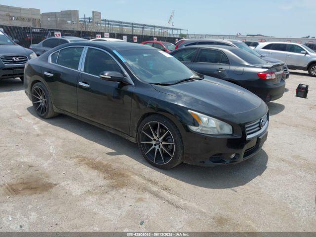  Salvage Nissan Maxima