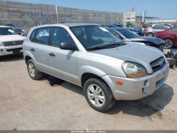  Salvage Hyundai TUCSON