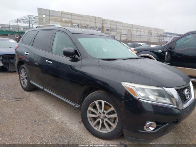  Salvage Nissan Pathfinder