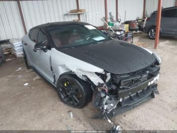  Salvage Kia Stinger
