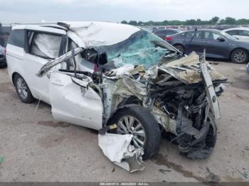  Salvage Kia Sedona