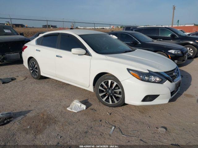  Salvage Nissan Altima