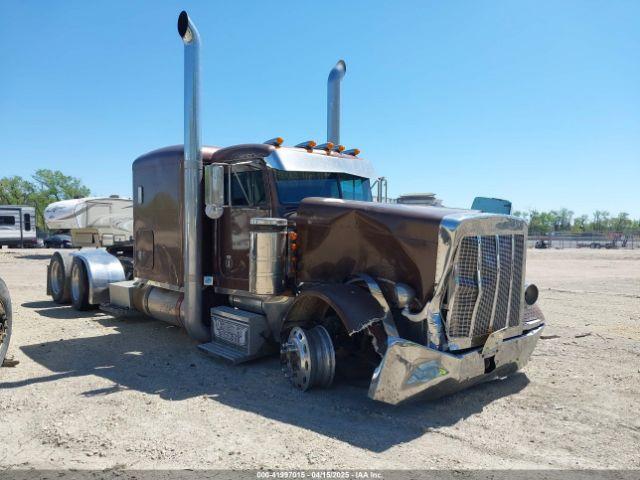  Salvage Peterbilt 379