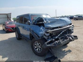  Salvage Ford Bronco