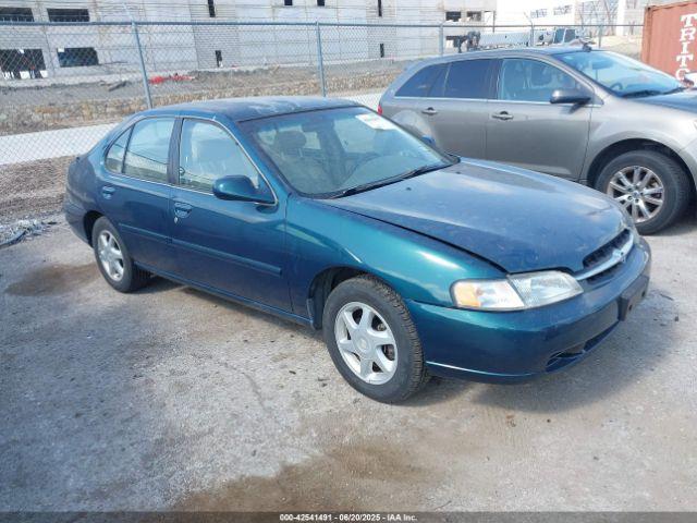  Salvage Nissan Altima