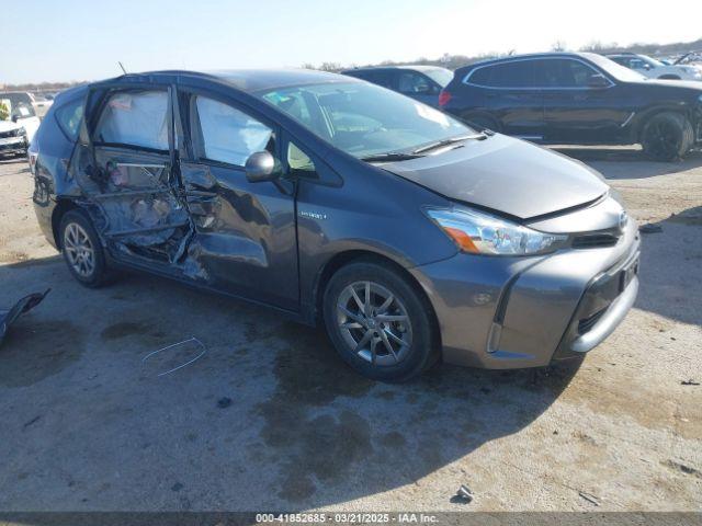  Salvage Toyota Prius v