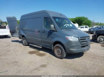  Salvage Mercedes-Benz Sprinter 2500