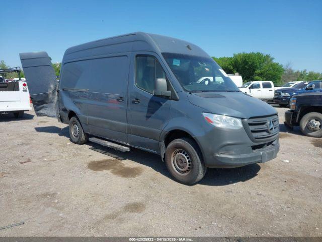  Salvage Mercedes-Benz Sprinter 2500