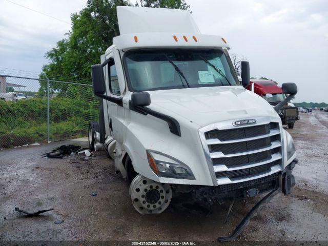  Salvage Freightliner New Cascadia 116