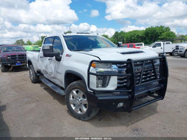  Salvage Chevrolet Silverado 2500