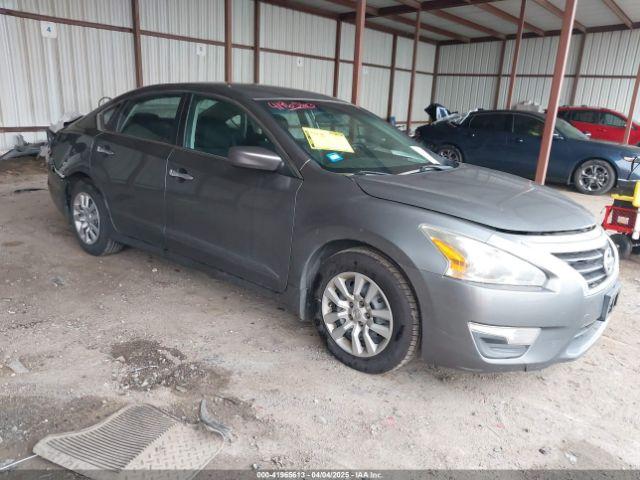  Salvage Nissan Altima