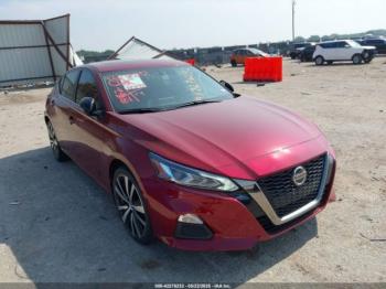  Salvage Nissan Altima