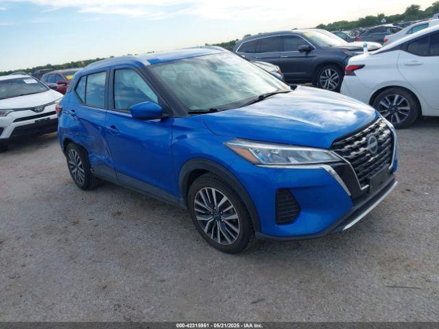  Salvage Nissan Kicks
