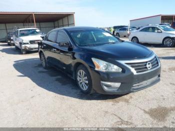  Salvage Nissan Altima