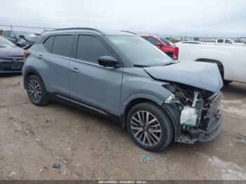  Salvage Nissan Kicks