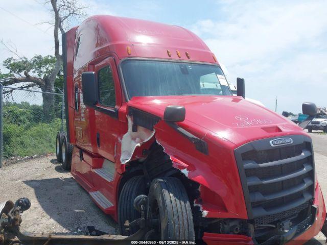  Salvage Freightliner New Cascadia 126