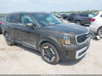  Salvage Kia Telluride