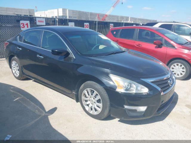  Salvage Nissan Altima