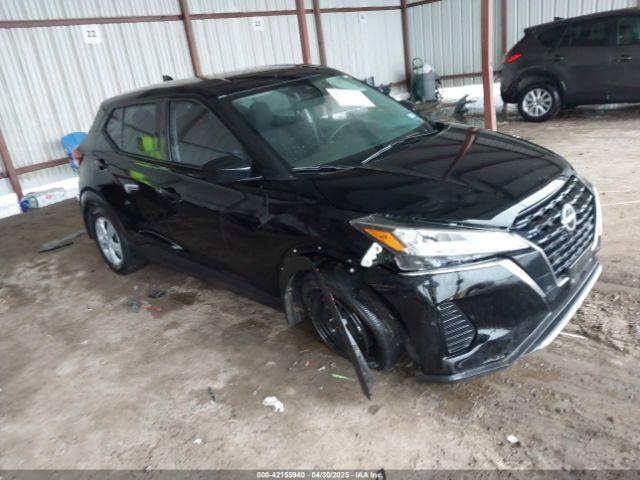  Salvage Nissan Kicks