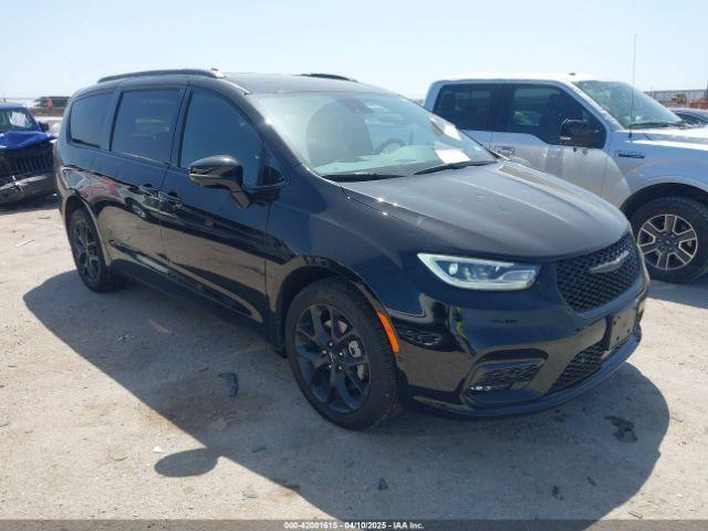  Salvage Chrysler Pacifica