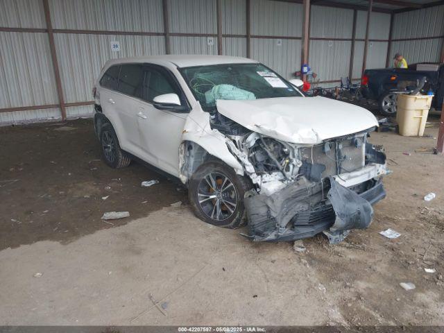  Salvage Toyota Highlander