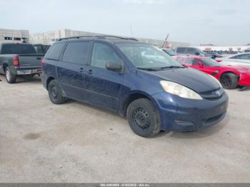  Salvage Toyota Sienna