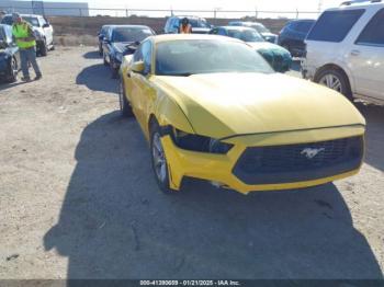  Salvage Ford Mustang