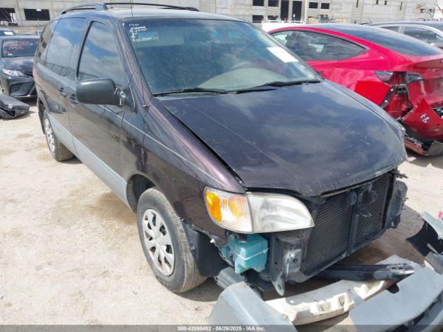  Salvage Toyota Sienna